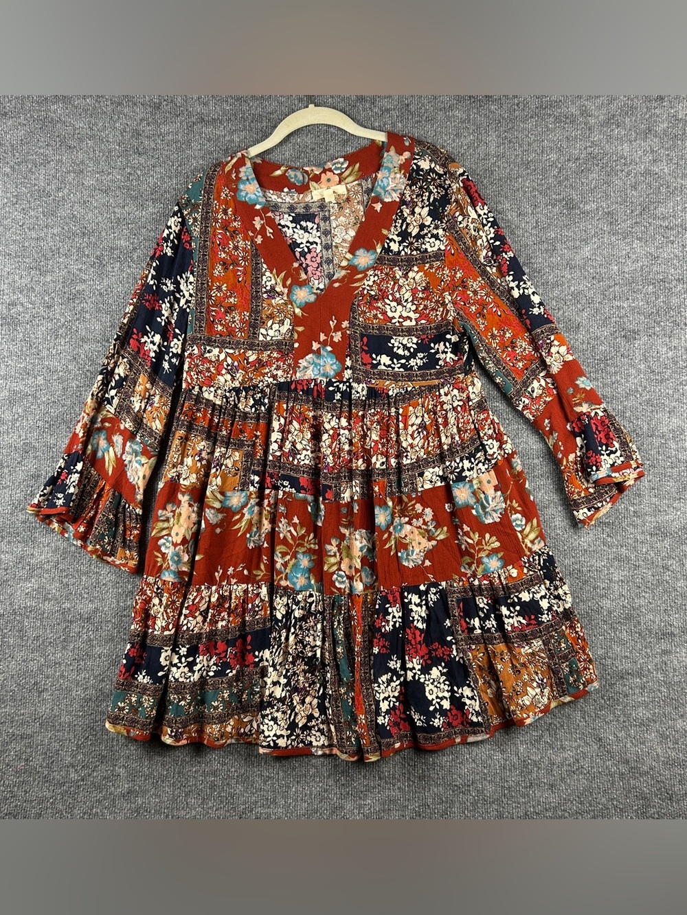 Entro Rust Patchwork Floral Tiered Babydoll Bell Sleeve Mini Dress Size Medium M